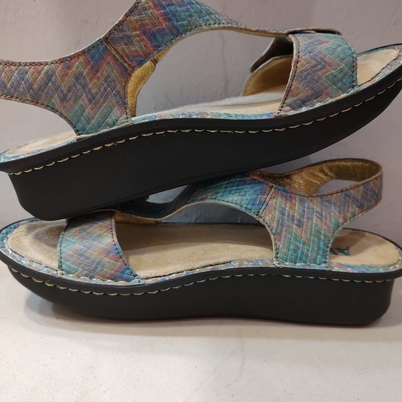 Alegria‎ Kerri Wedge Sandals Womens 38 US 7.5 8 Multicolor Chevron Comfort Blues - Picture 10 of 12